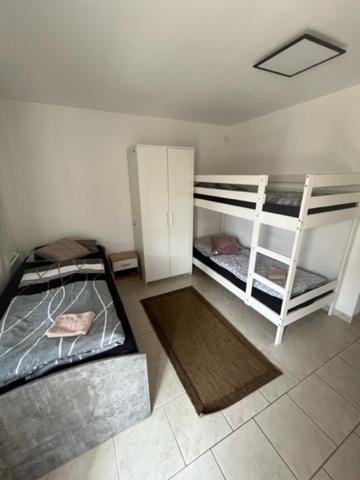 Monteurapart Neu-Ulm Ngoại thất bức ảnh
